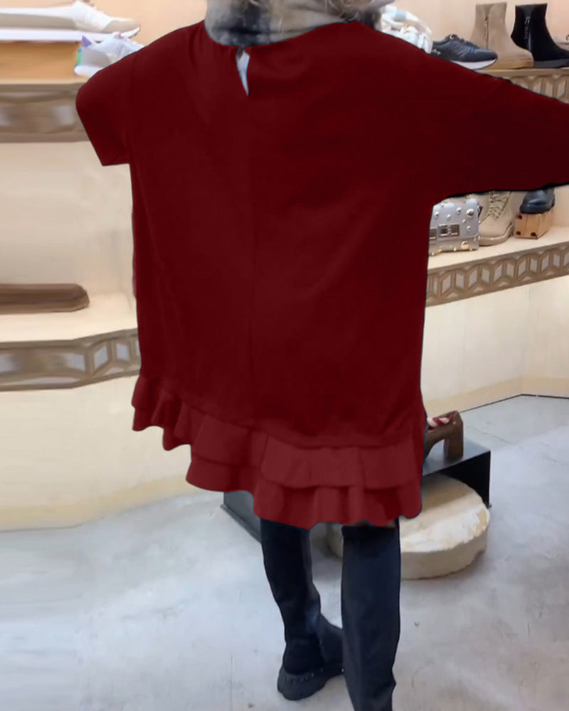 Artistic and elegant long-sleeved dress