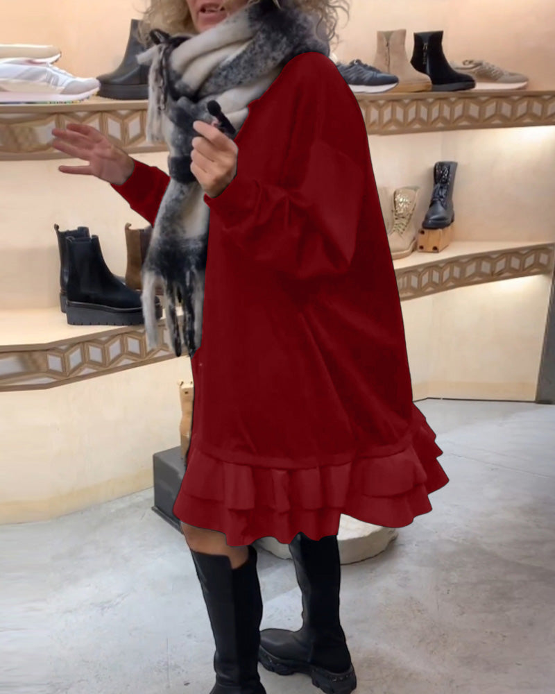 Artistic and elegant long-sleeved dress