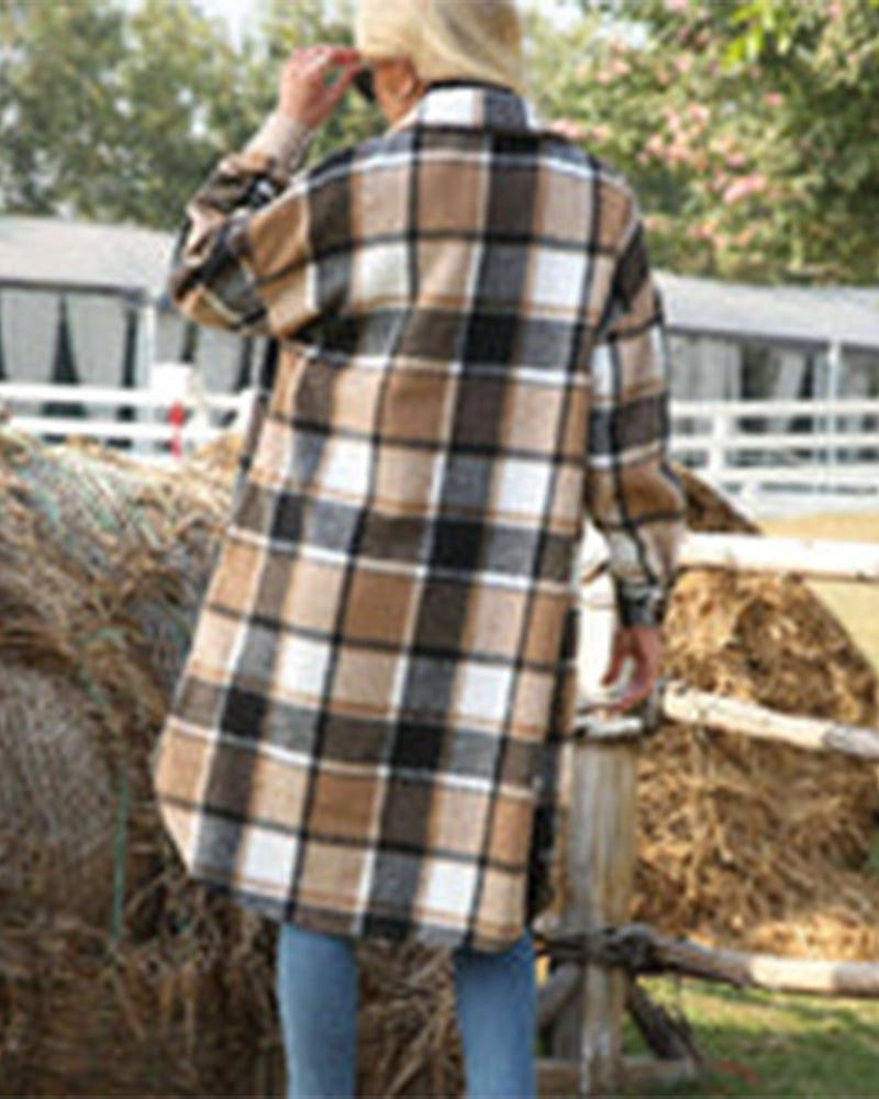 Buttoned lapel plaid coat