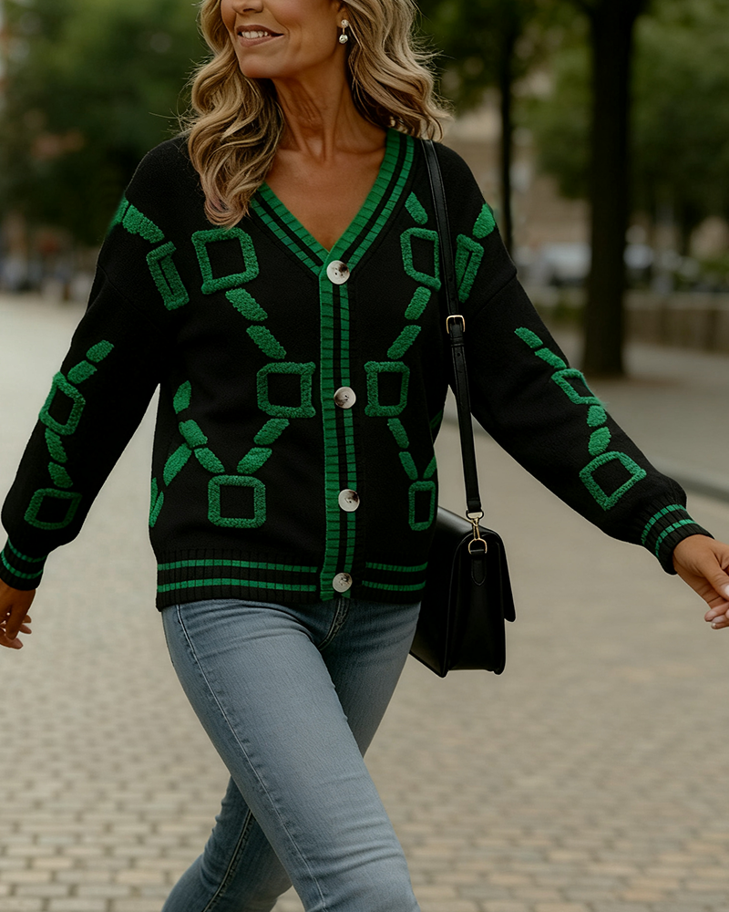 Fashionable Contrast Color V-Neck Cardigan